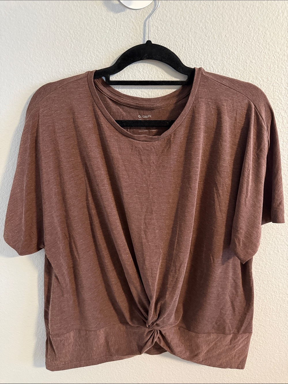 GapFit Women’s Knot-Front Short Sleeve Top - Brown